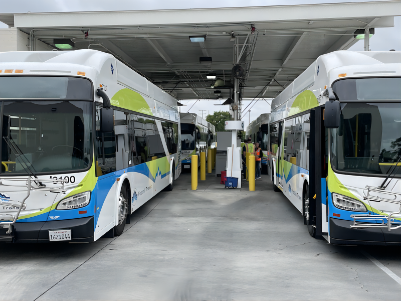 Foothill Transit saavutti uuden huipputason tankkaustehokkuudessa: 19,1 kg vetyä 6,5 minuutissa